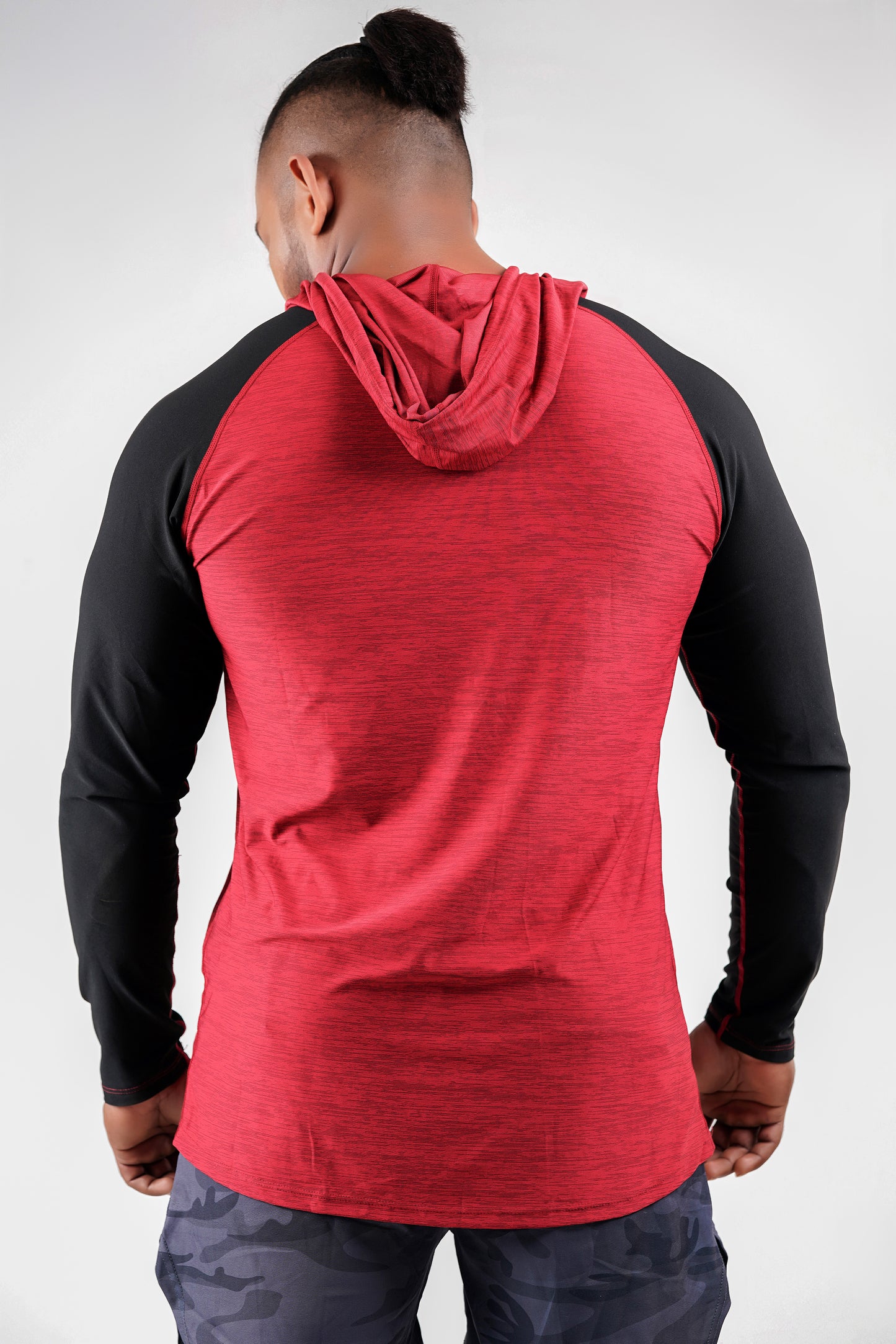 HOODED RAGLAN